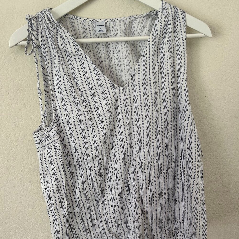 Patterned Old Navy Shirt for the Summer